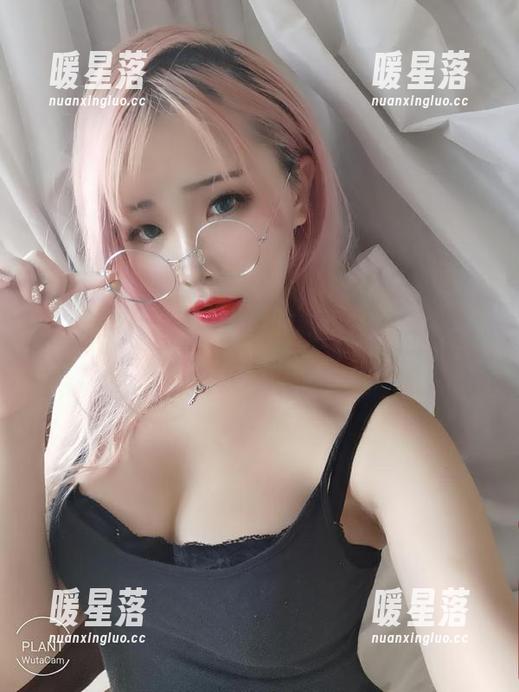 花リリ(Plant Lily)的屋顶女仆cos，今天我也想变得可爱呀～